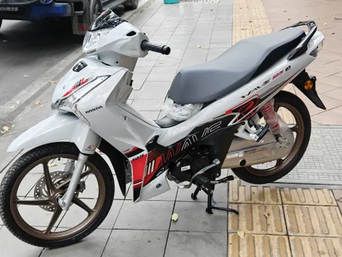 Đẹp hơn cả Future và Wave Alpha, ‘vua xe số’ Honda nhập Thái mới đã về đại lý Việt với giá cực sốc