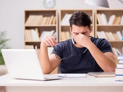 Ngồi lâu có ảnh hưởng đến sức khỏe sinh lý nam?