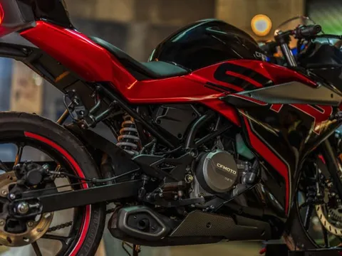 Quên Yamaha Exciter và Honda Winner R đi, ‘vua côn tay’ 249cc có ABS 2 kênh ra mắt giá 54 triệu đồng