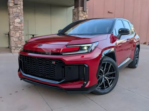Toyota trình làng SUV hạng C với nhiều nâng cấp, mạnh 320 mã lực, ‘so kè’ cùng Mazda CX-5