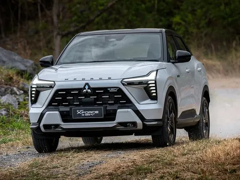 Mitsubishi Xforce HEV 2026 ra mắt, giá từ 727 triệu đồng: Thách thức lớn với Toyota Yaris Cross