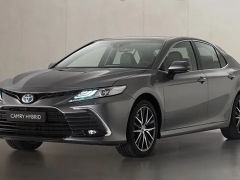 Toyota hay Honda Hybrid: Lựa chọn nào đáng tiền hơn cho người dùng Việt ở 2025?