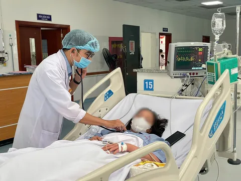Cứu sống bệnh nhân sốt xuất huyết ba lần tái sốc trong 24 giờ