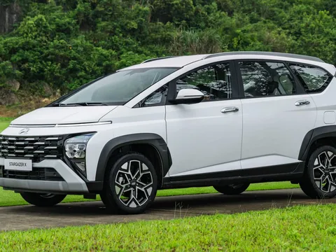 Giá ô tô Hyundai mới nhất tháng 12/2025: Santa Fe, Tucson, Creta đồng loạt giữ sức nóng cuối năm