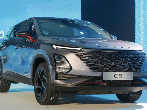 Omoda C5 giảm sâu cuối năm: Ưu đãi gần 70 triệu đồng, quyết đấu xe Hàn và Nhật