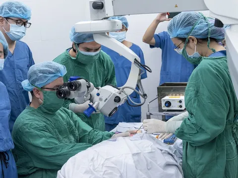 Bệnh viện Mắt TP.HCM tiếp nhận kỹ thuật mới điều trị glôcôm ít xâm lấn