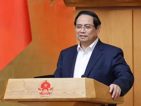 Thủ tướng: Quyết liệt hành động, phấn đấu tăng trưởng hai con số