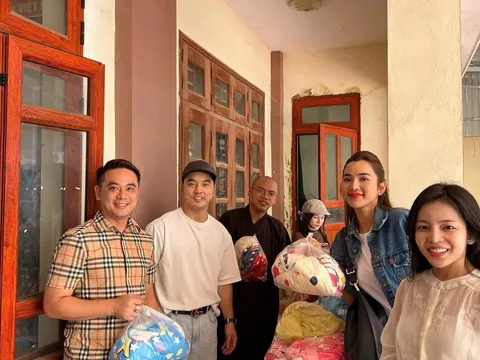 Doanh nhân chung tay hướng về miền Trung sau lũ