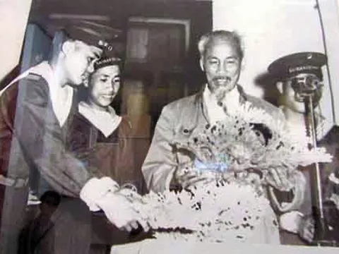 Tầm nhìn Hồ Chí Minh về biển đảo và chiến lược phòng thủ đại dương