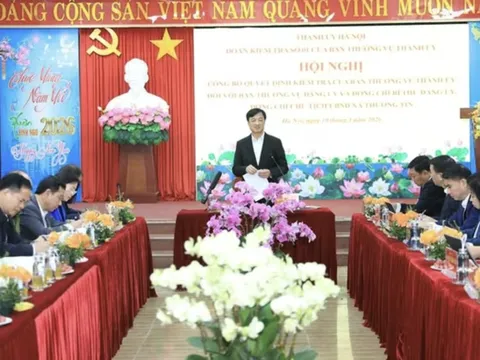 Bí thư Thành ủy Hà Nội Nguyễn Duy Ngọc kiểm tra tại xã Thường Tín và phường Hồng Hà