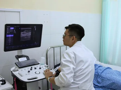 Bệnh viện Từ Dũ khám sàng lọc miễn phí cho gần 500 người dân TP.HCM