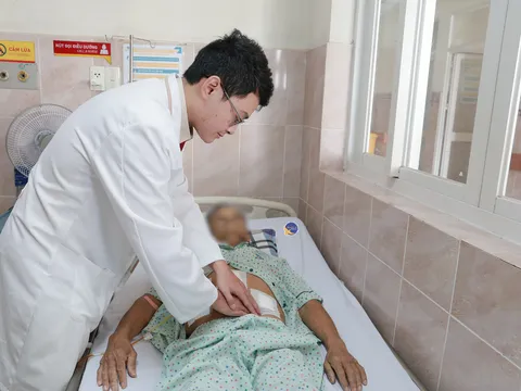 Vàng da, ngứa kéo dài có thể do sán ký sinh trong gan