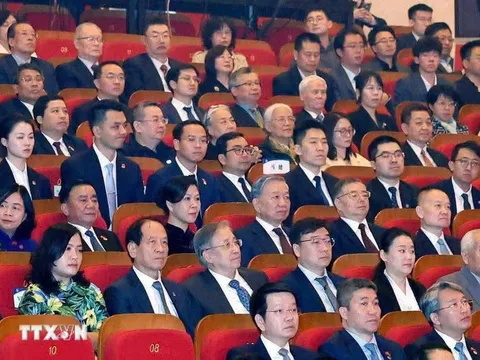 Tổng Bí thư, Chủ tịch nước dự chương trình nghệ thuật hữu nghị Việt - Trung