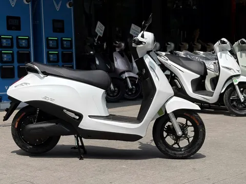 Đổi pin nhanh, chi phí nhẹ, VinFast Evo thành ‘nàng thơ’ của giới tài xế dịch vụ