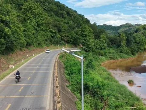 Giải pháp chiếu sáng năng lượng mặt trời cho các tuyến đường liên thôn tại Sơn La