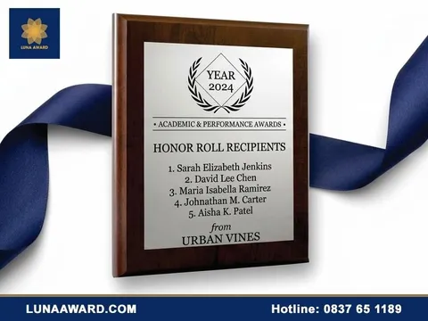Bảng vinh danh nhân viên cuối năm ý nghĩa tại Luna Award Vietnam