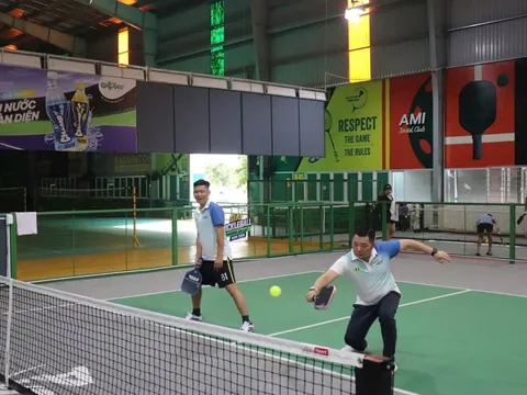 Giải Pickleball phường An Lạc quyên góp 813 triệu đồng cho Quỹ ‘Đền ơn đáp nghĩa’