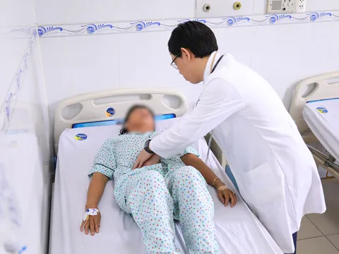 Phát hiện bệnh lý hiếm gặp từ biểu hiện ngứa da, tăng men gan kéo dài