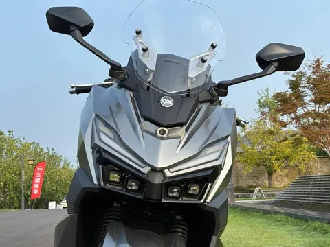 ‘Kẻ hủy diệt Honda SH’ chính thức ra mắt với giá 97 triệu đồng: Động cơ 278cc mạnh mẽ, có cả ABS và TCS