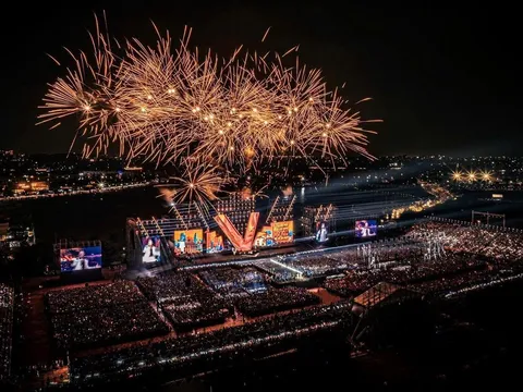 Điều gì đưa các đại sự kiện đến Van Phuc City?