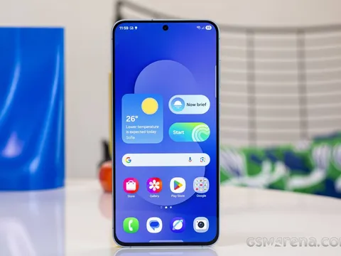 Giá xăng E10 hôm nay 7/10: Từ 27.180 đồng/lít, giá Galaxy S25 FE giảm sâu rẻ bằng 1/4 iPhone 18 Pro Max
