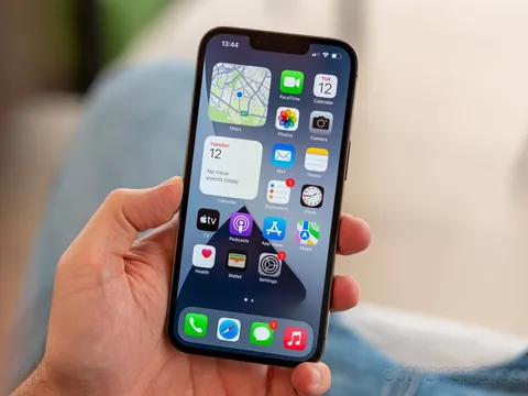 Giá xăng dầu hôm nay sáng 30/10: Thế giới và trong nước  cùng tăng, xăng E5 vẫn rẻ, iPhone 13 Pro rẻ như cho