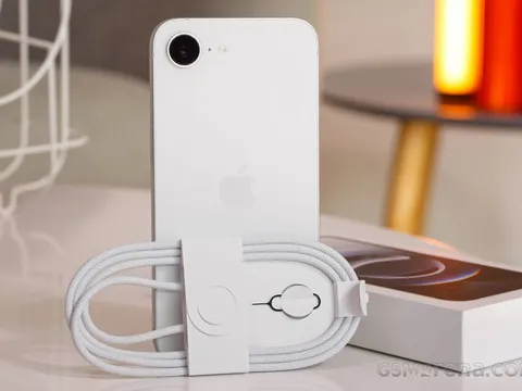 Giá xăng dầu hôm nay 29/9: Xăng E5 cách mức 18.000 đồng chưa đầy 8.000 đồng, iPhone 16e vua chip giá rẻ