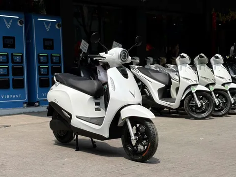 Evo, Feliz II, Viper: Ba lựa chọn xe máy điện đổi pin VinFast