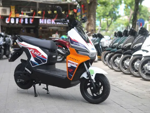 Chọn VinFast Flazz Max, người trẻ thêm phong cách, tự tin đến trường