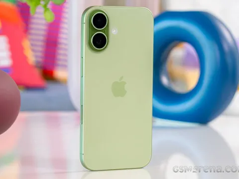 Giá dầu hôm nay 7/10: Dầu thế giới lại đổi chiều, trong nước vẫn chưa quá 30.000 đồng/lít, iPhone 17 có đắt?