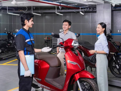 Đổi từ xe xăng sang xe máy điện: Điều gì giúp người dùng yên tâm thay đổi thói quen?