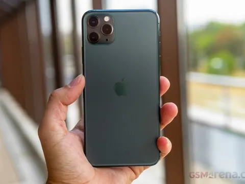 iPhone 11 Pro Max giảm cực sâu, iPhone 3 mắt rẻ nhất Việt Nam, dùng cơ bản, chụp ảnh ngon hơn iPhone 17e