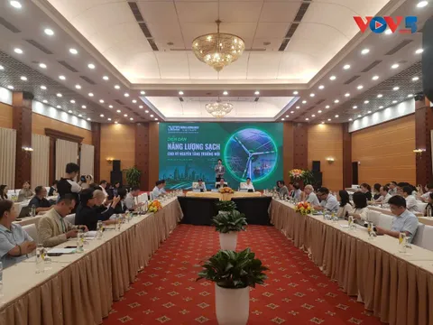 Năng lượng sạch: Chìa khóa nâng cao năng lực cạnh tranh quốc gia