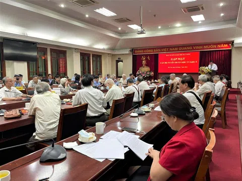 Ban Tuyên giáo Trung ương gặp mặt thân mật các cựu cán bộ Ban Tuyên huấn khu V tại Hà Nội