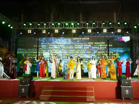 Á hậu Lê Thị Khánh Vân tham gia trình diễn tại Lễ hội Áo dài Thành Tuyên 2023