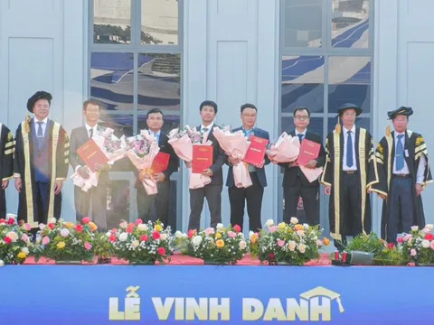 Lễ vinh danh cho hơn 850 tân thạc sĩ, kỹ sư, cử nhân và sinh viên ưu tú tại UTH