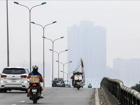 Bắc Bộ mưa phùn, Nam Bộ có nơi nắng nóng