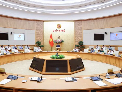 Thủ tướng: Hoàn thành khối lượng công việc lớn, nhiều nhiệm vụ quan trọng trong tháng 4