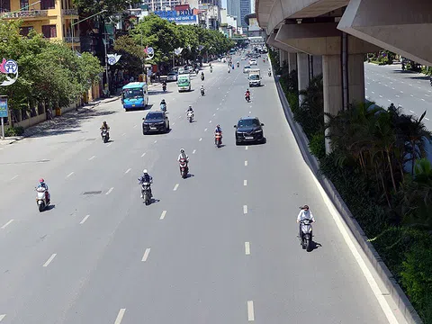 Nắng nóng gay gắt, Bắc Bộ và Trung Bộ có nơi trên 39 độ C