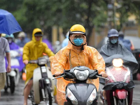 Cảnh báo mưa lớn, lốc xoáy và gió giật mạnh tại nhiều khu vực