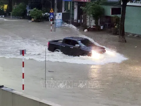Bắc Bộ tiếp tục mưa lớn, nguy cơ lũ quét, ngập úng và dông lốc ở nhiều nơi