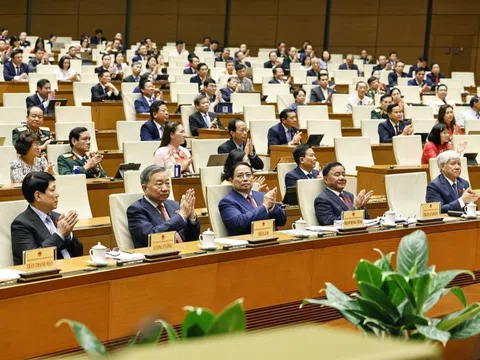 Kỳ họp thứ 9, Quốc hội khóa XV - Kỳ họp lịch sử: Các quyết sách, luật được thông qua tại Kỳ họp có tính cách mạng