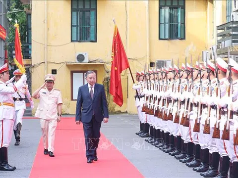 Tổng Bí thư yêu cầu đổi mới mạnh mẽ tư duy, cách thức, hướng triển khai bảo vệ an ninh chính trị nội bộ