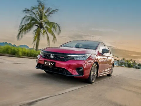 Honda Civic e:HEV RS nhận Danh hiệu “Xe triển vọng 2025” và “Xe được yêu thích nhất phân khúc xe gầm thấp 750 triệu – 1 tỷ”