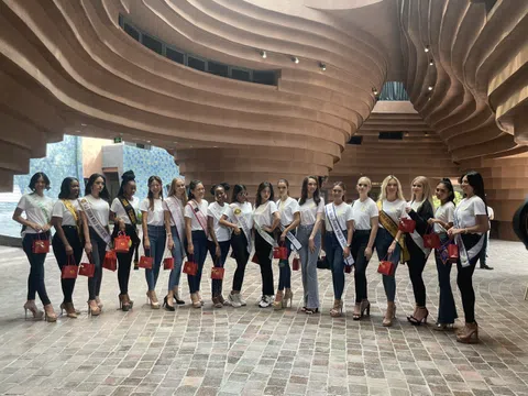 Khám phá và trải nghiệm nét đẹp tinh hoa gốm Bát Tràng trong khuôn khổ vòng chung kết Hoa hậu Du lịch Thế giới 2022