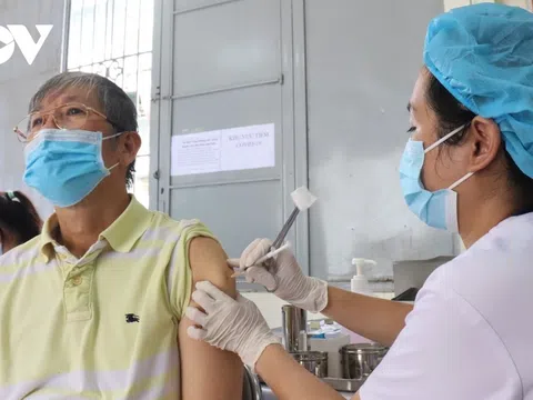 Bộ Y tế nêu lý do cần thiết ký cam kết tiêm vaccine COVID-19