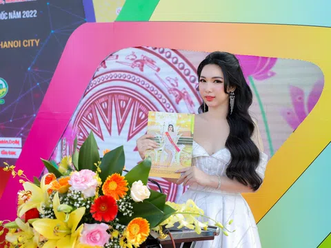 Hoa hậu Thương hiệu Việt Nam Khương Phương Anh được vinh danh tại Diễn đàn Văn hóa Doanh nhân Việt Nam 2022