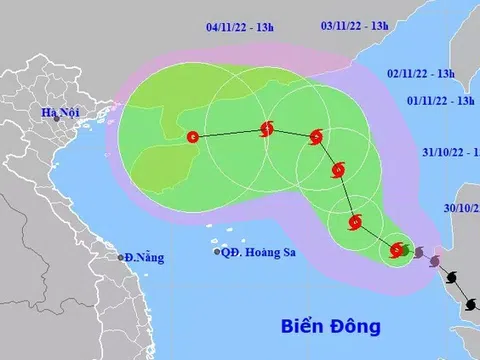 Bão số 7 tương tác với không khí lạnh, hướng di chuyển còn nhiều biến động