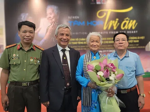 Anh hùng lao động, nữ Họa sĩ Đặng Ái Việt nguyện dành trọn đời mình để "Tâm họa tri ân"