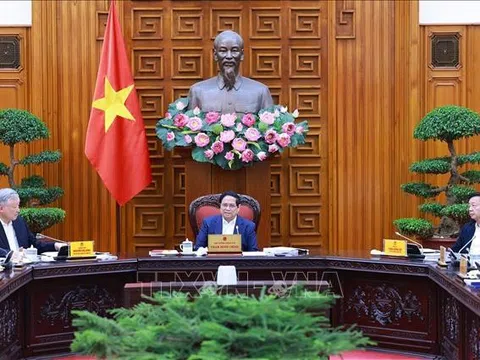 Thủ tướng: Sắp xếp tổ chức bộ máy phải đảm bảo các nhiệm vụ của các bộ, ngành, cơ quan, đơn vị tiếp tục được thúc đẩy, không gián đoạn
